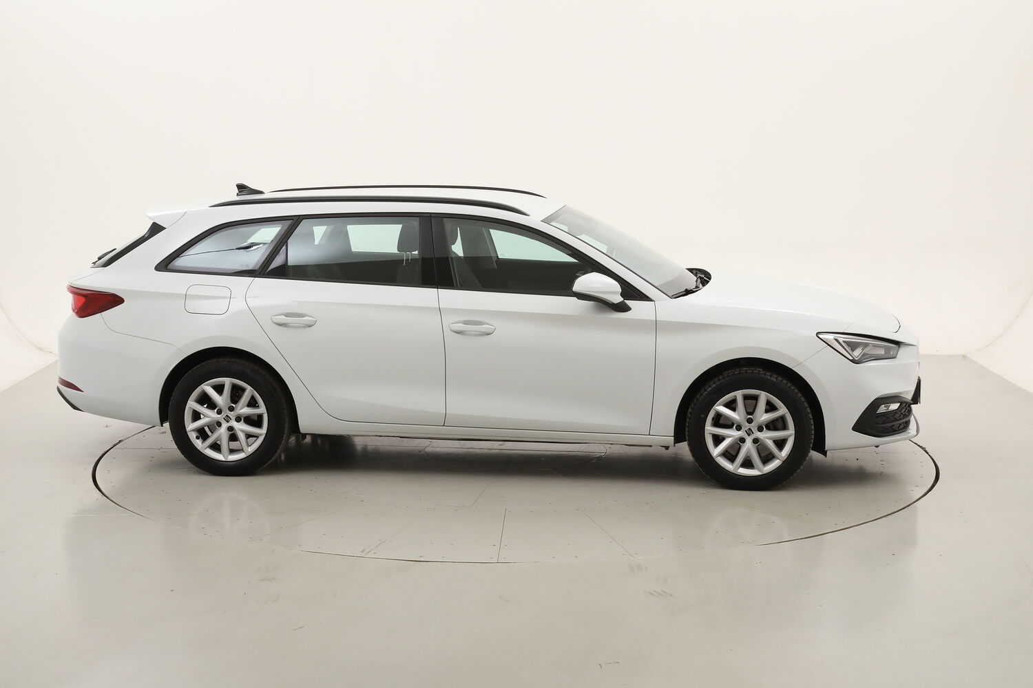 Seat Leon ST Style DSG usata del 2023 con 30.067 km
