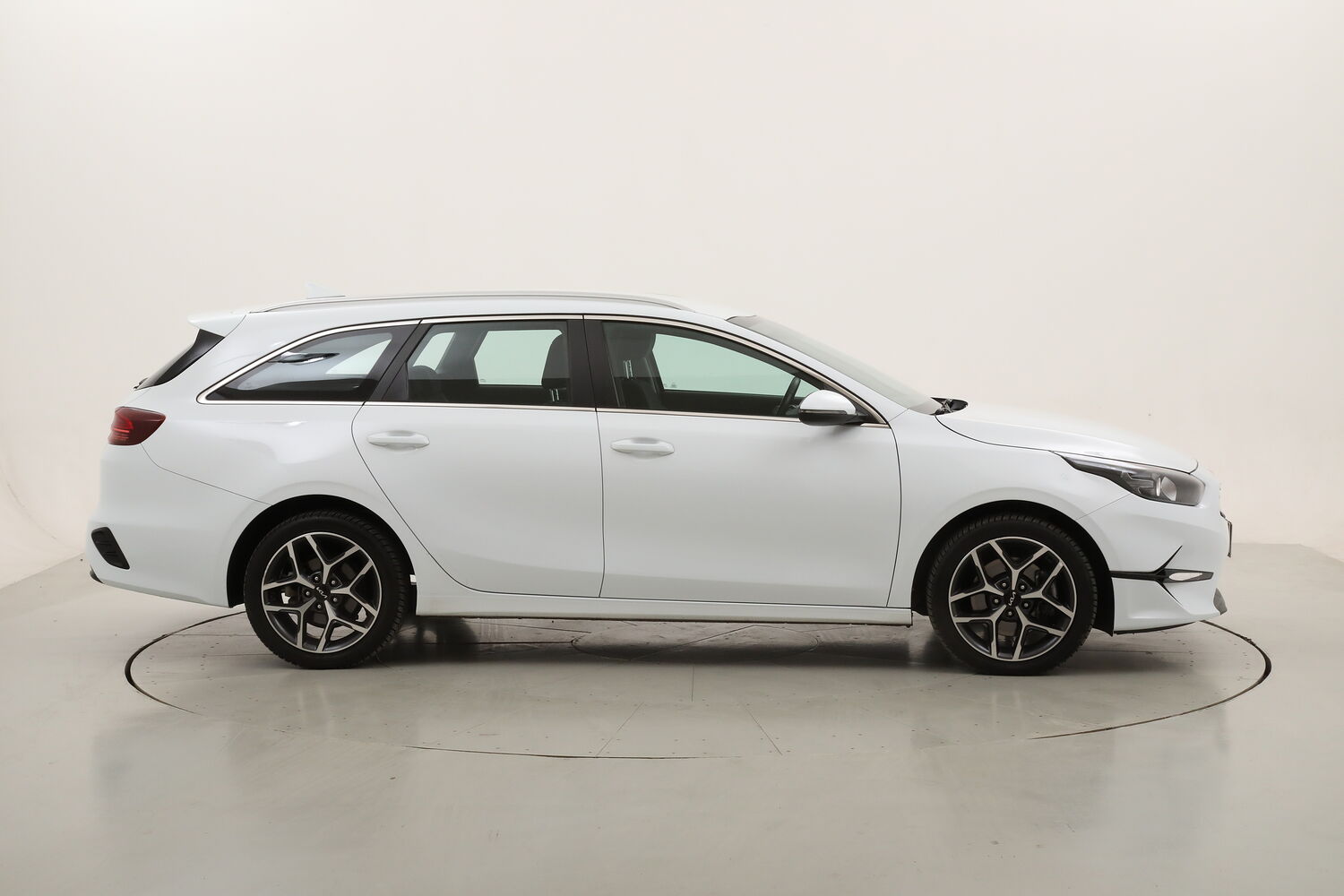 Kia Ceed SW MHEV iMT Business Class usata del 2022 con 89.901 km