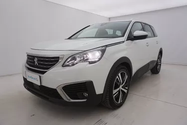 Peugeot 5008 Business - 7 POSTI 1.5 Diesel 131CV Manuale Visione frontale