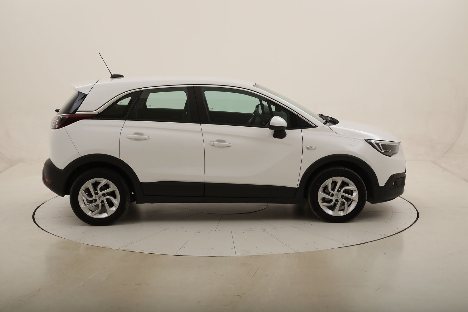 Opel Crossland Innovation AT6 usata del 2020 con 114.107 km