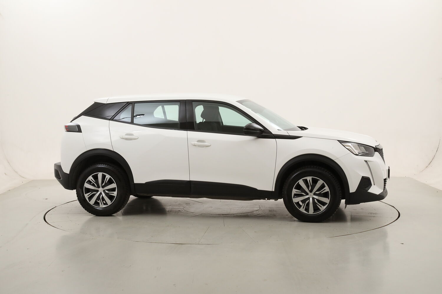 Peugeot 2008 Active usata del 2022 con 93.489 km