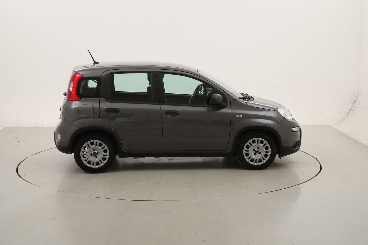 Fiat Panda Hybrid usata del 2023 con 48.341 km