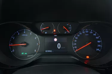 Opel Corsa Edition 1.2 Benzina 75CV Manuale Interni