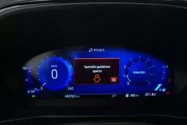Ford Focus Hybrid ST-Line X 1.0 Mild Hybrid 155CV Manuale Interni