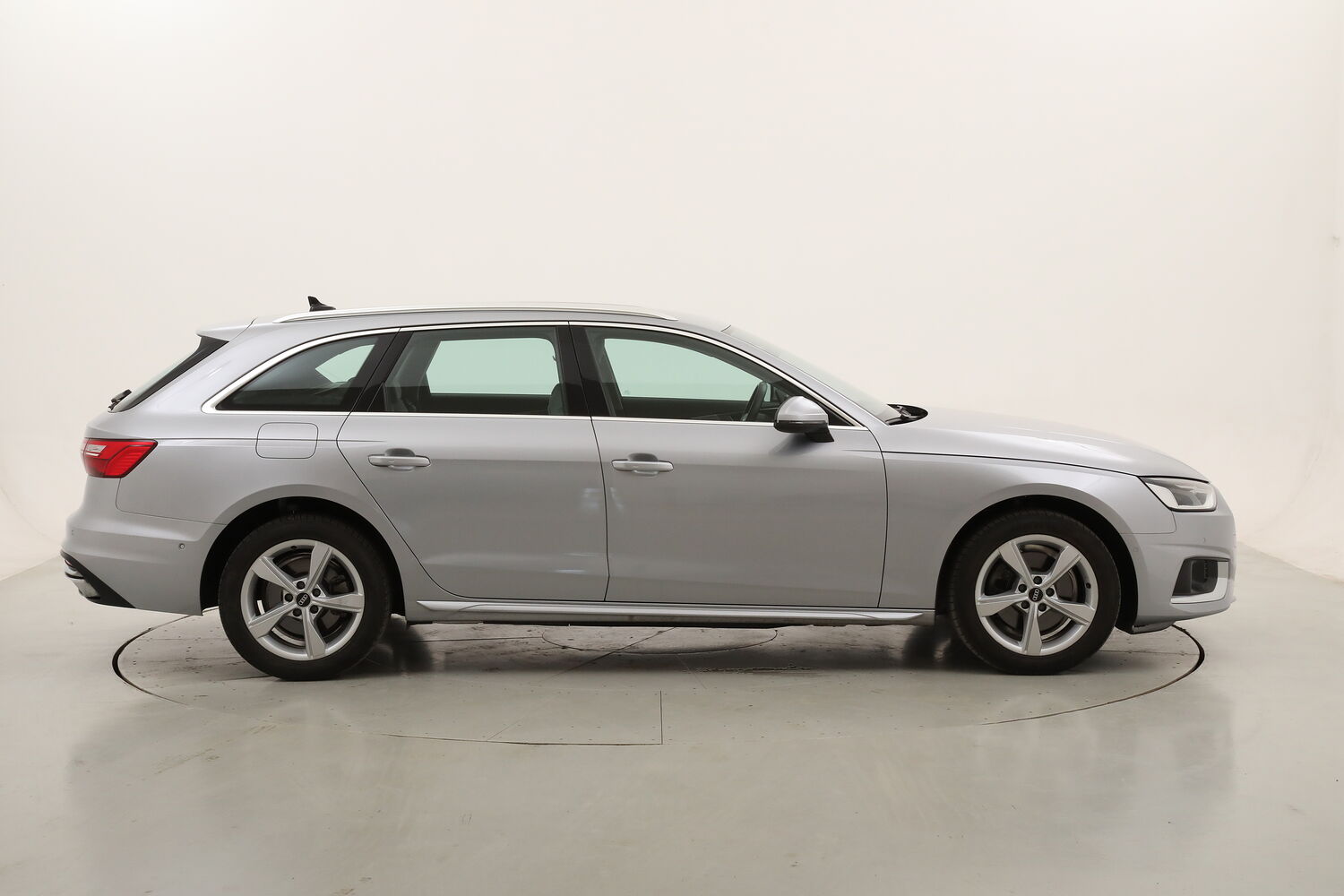 Audi A4 Business Advance S Tronic usata del 2021 con 98.537 km