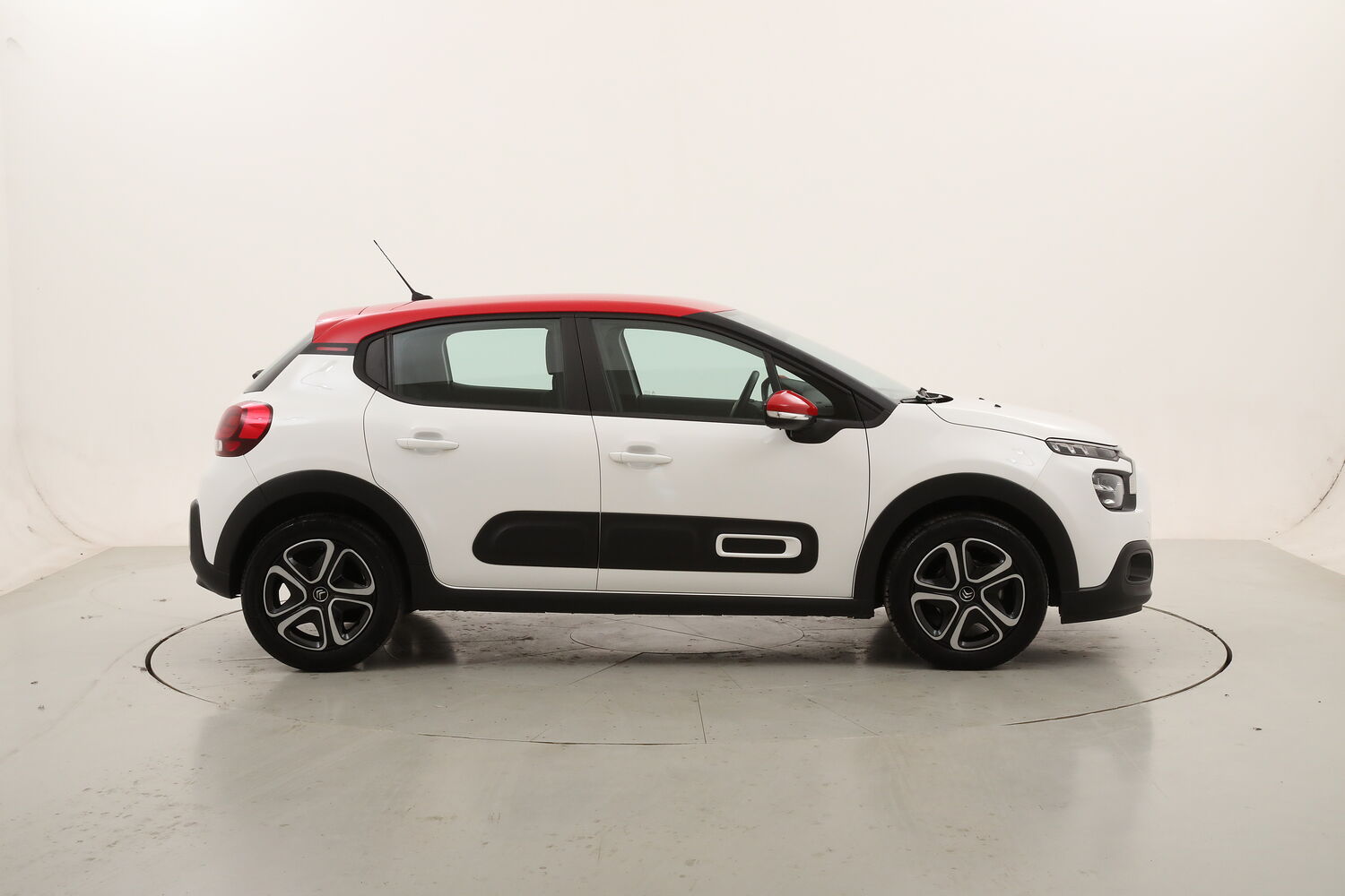 Citroen C3 Shine usata del 2022 con 14.336 km