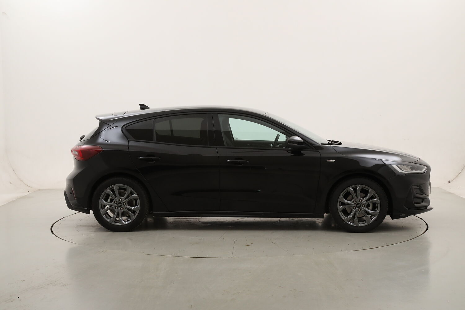 Ford Focus Hybrid ST-Line Powershift usata del 2025 con 37.028 km