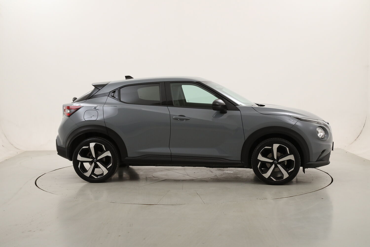 Nissan Juke N-Connecta DCT usata del 2023 con 22.992 km
