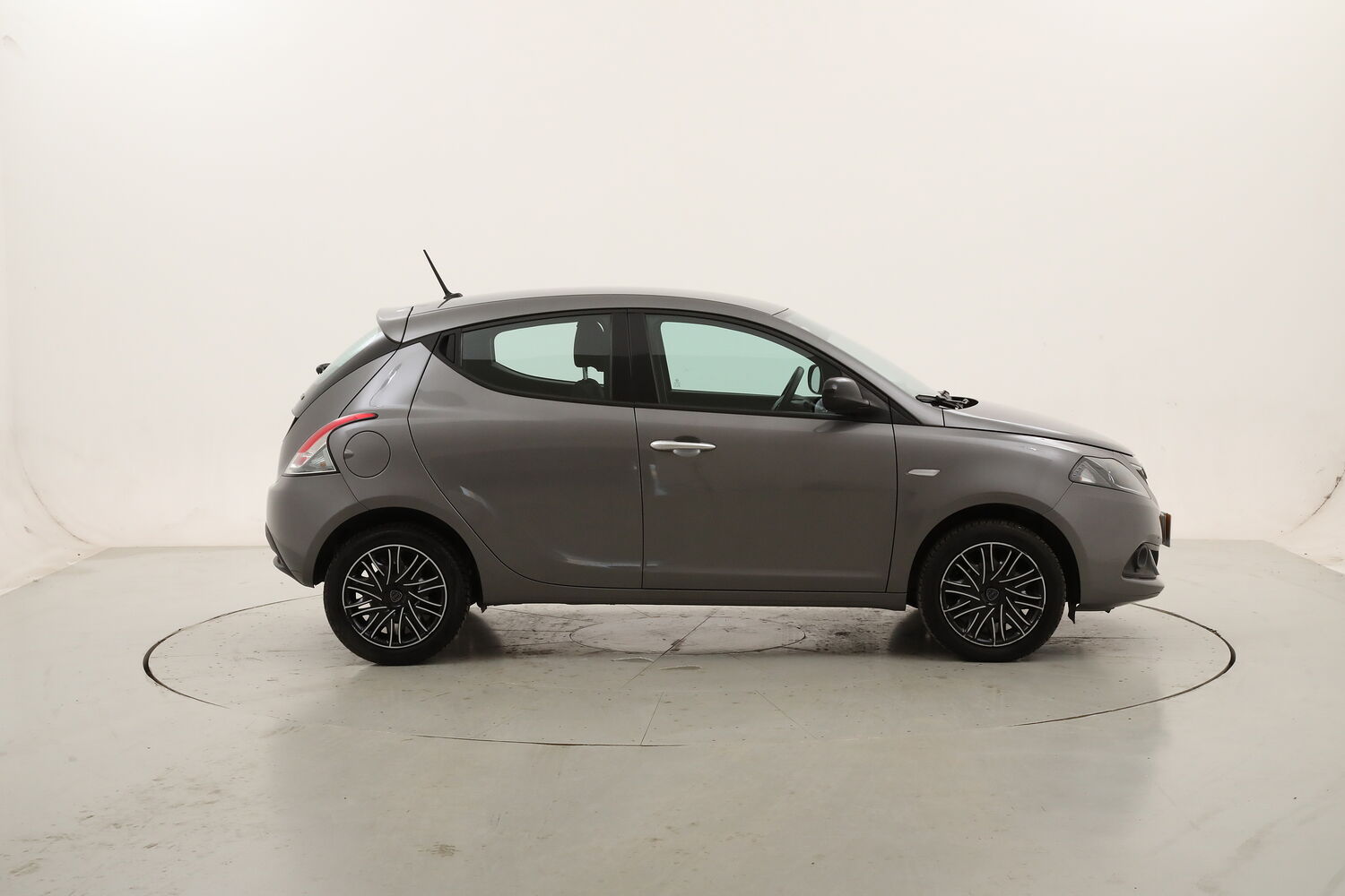 Lancia Ypsilon Hybrid Silver Plus usata del 2022 con 69.798 km