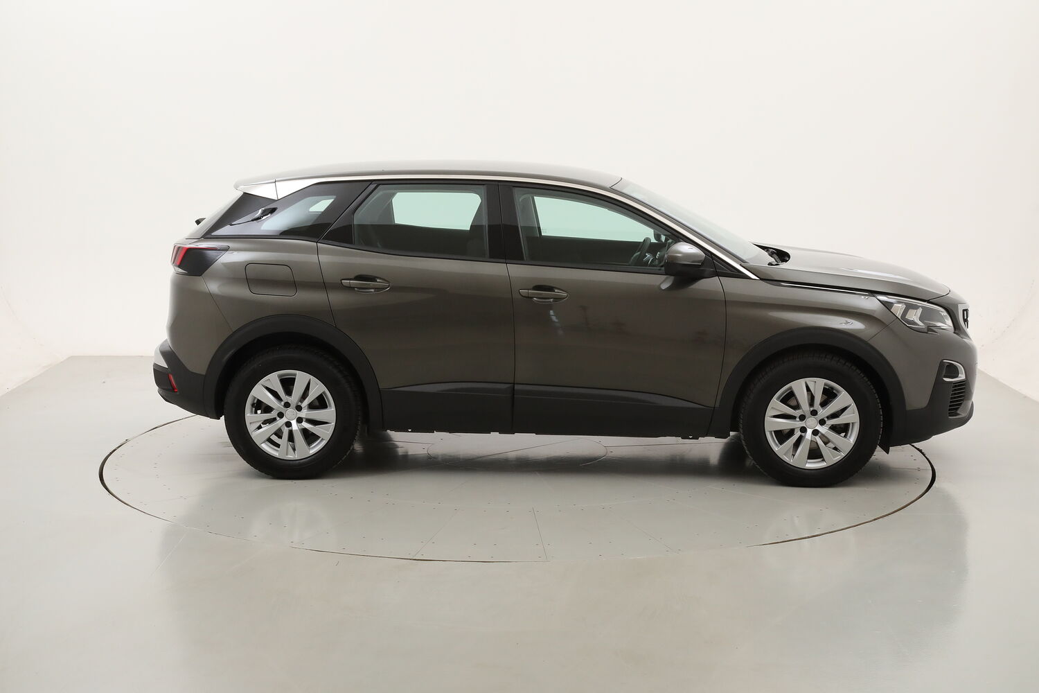 Peugeot 3008 Business EAT8 usata del 2020 con 104.695 km