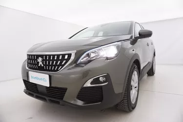 Peugeot 3008 Business EAT8 1.5 Diesel 131CV Automatico Visione frontale