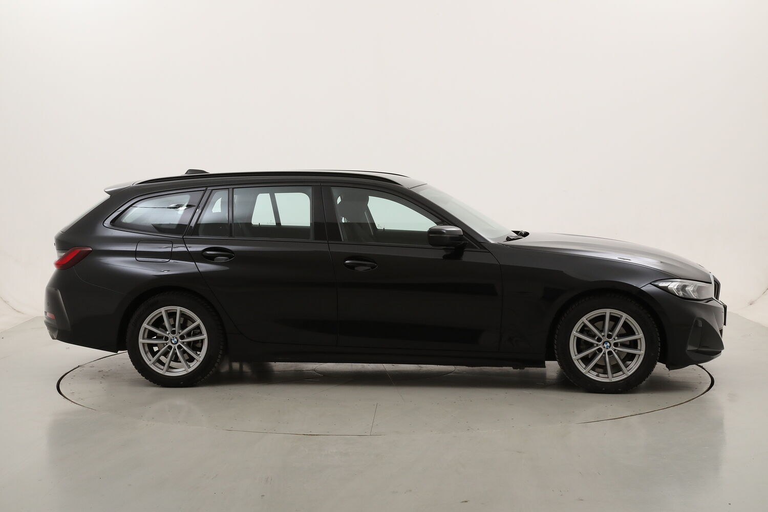 BMW Serie 3 318d Touring Business Advantage usata del 2022 con 136.526 km
