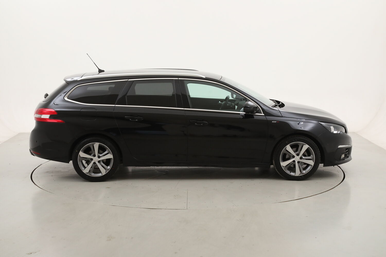 Peugeot 308 SW GT usata del 2021 con 101.247 km