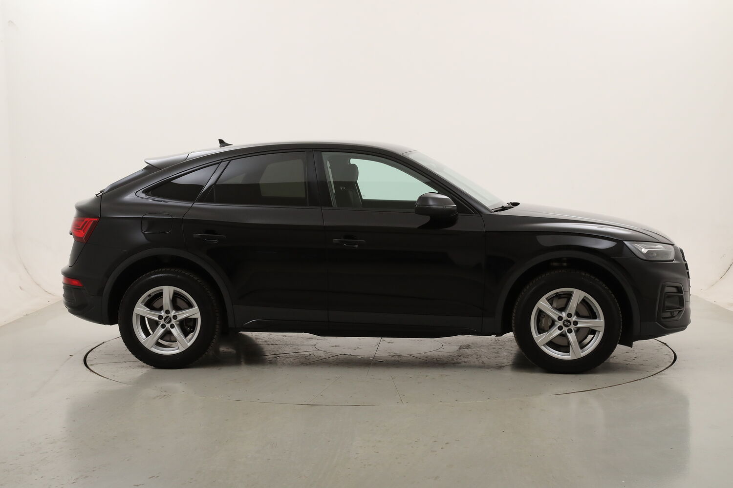 Audi Q5 Business Advanced S tronic usata del 2023 con 128.547 km