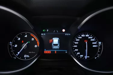 Alfa Romeo Stelvio Business AT8 2.1 Diesel 190CV Automatico Interni