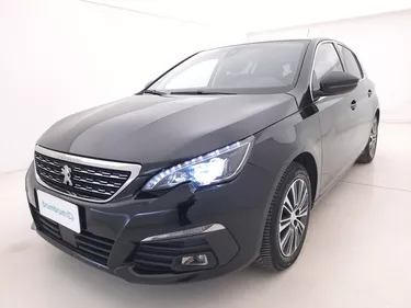 Peugeot 308 Allure Pack EAT8 1.5 Diesel 131CV Automatico Visione frontale