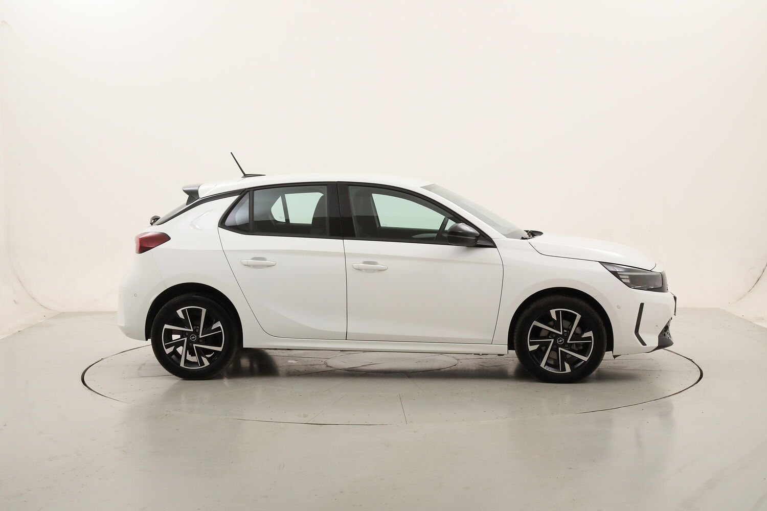 Opel Corsa GS usata del 2025 con 16.553 km