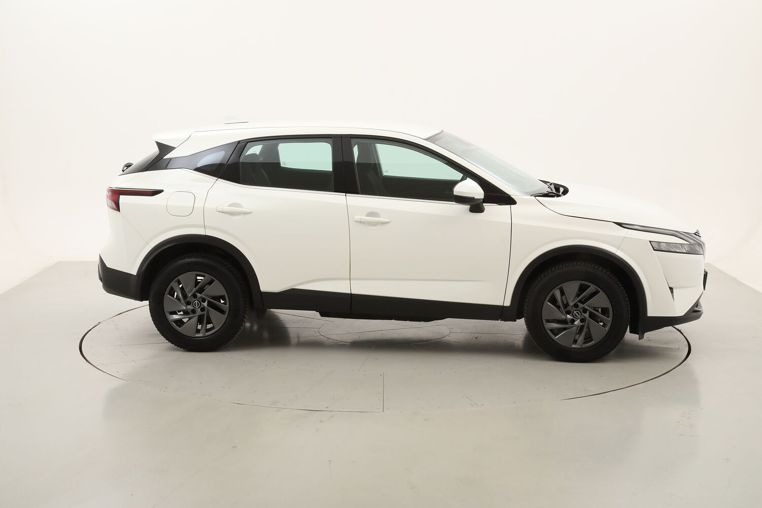 Nissan Qashqai Hybrid Business Xtronic usata del 2023 con 60.321 km