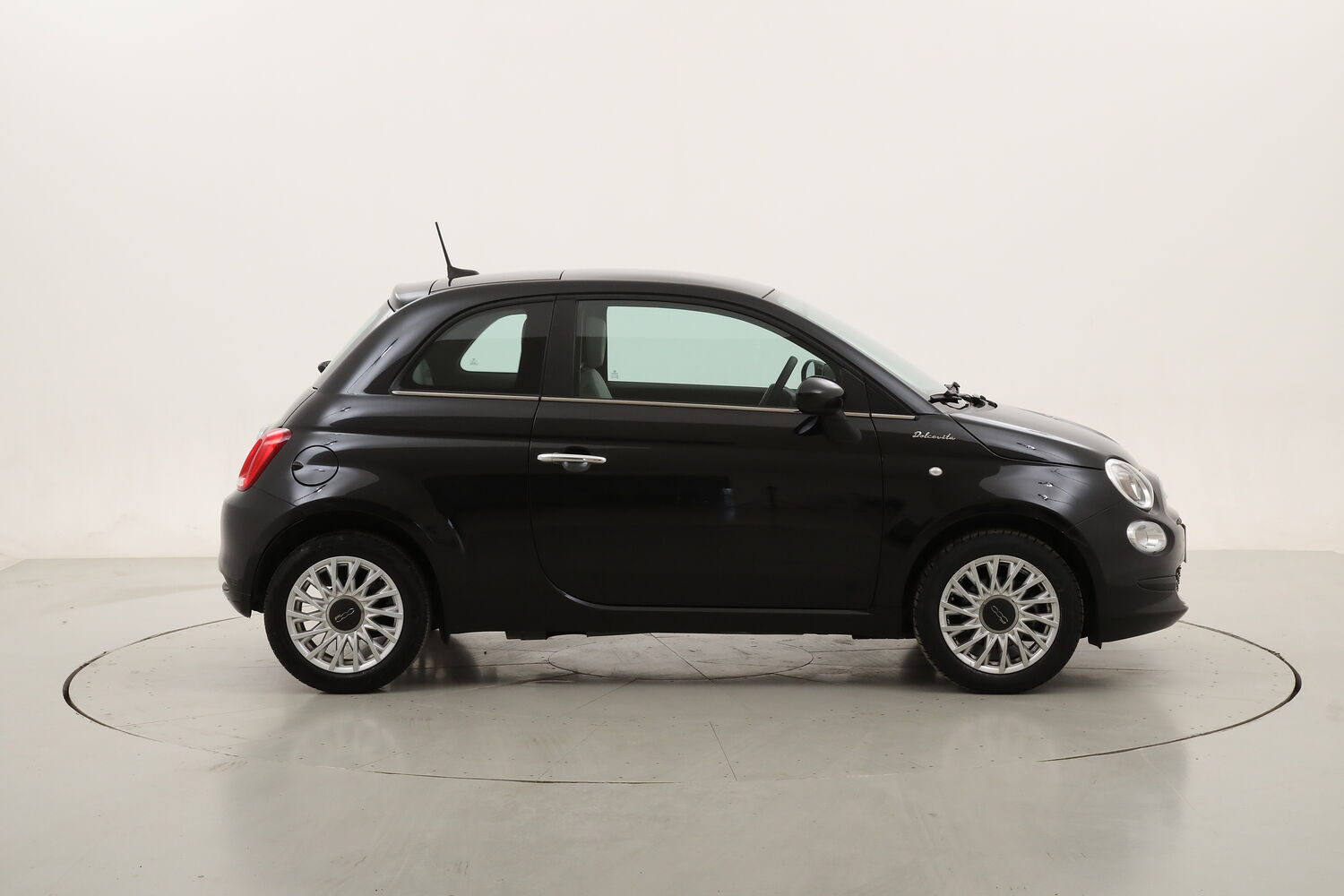 Fiat 500 Hybrid Dolcevita usata del 2022 con 42.931 km