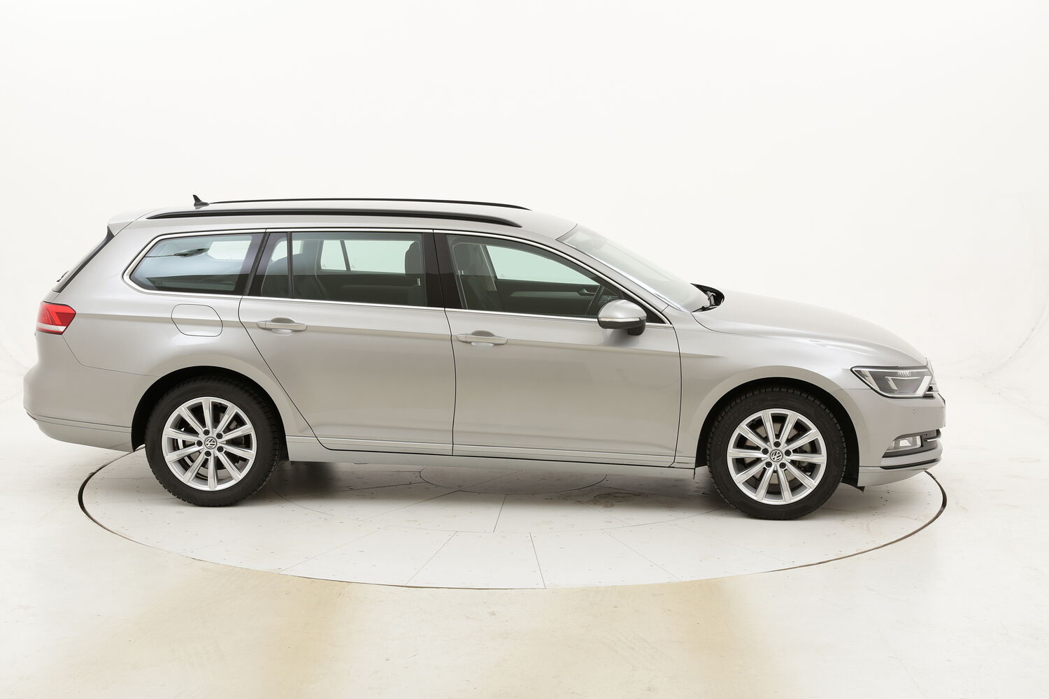 Volkswagen Passat Variant Comfortline DSG usata del 2017 con 115.909 km
