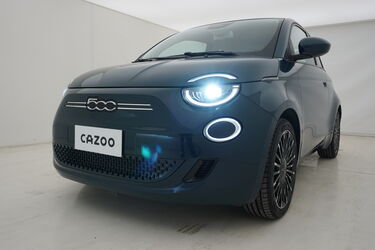 Visione frontale di Fiat 500
