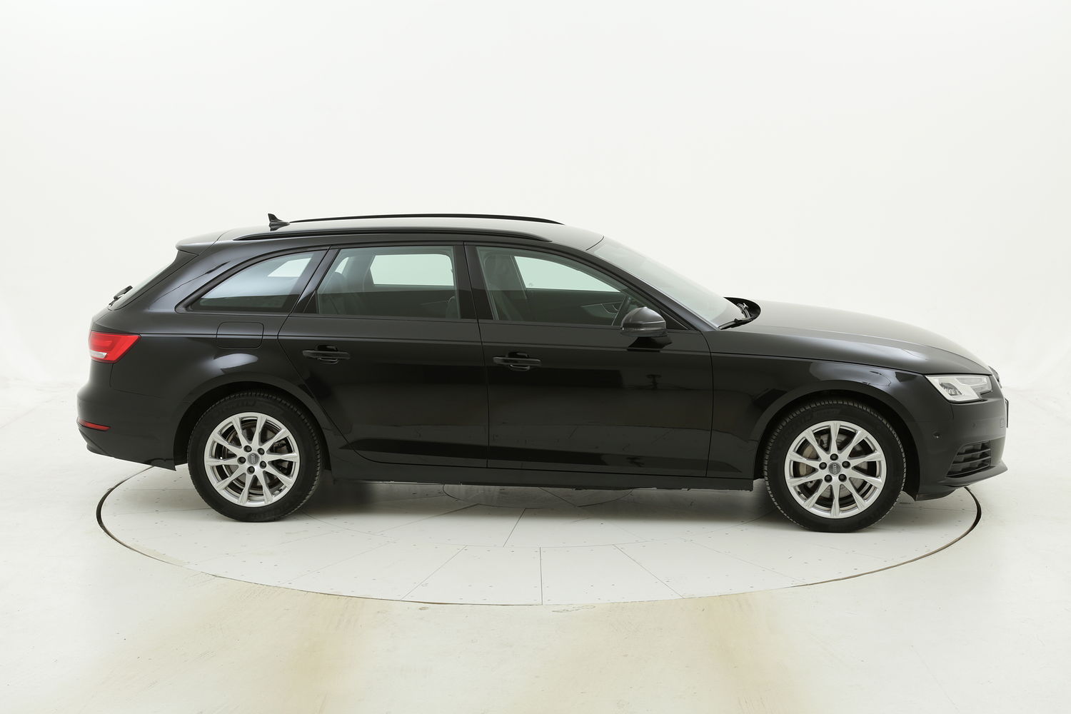 Audi A4 usata del 2017 con 136.829 km
