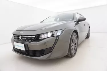 Peugeot 508 SW Business EAT8 2.0 Diesel 163CV Automatico Visione frontale