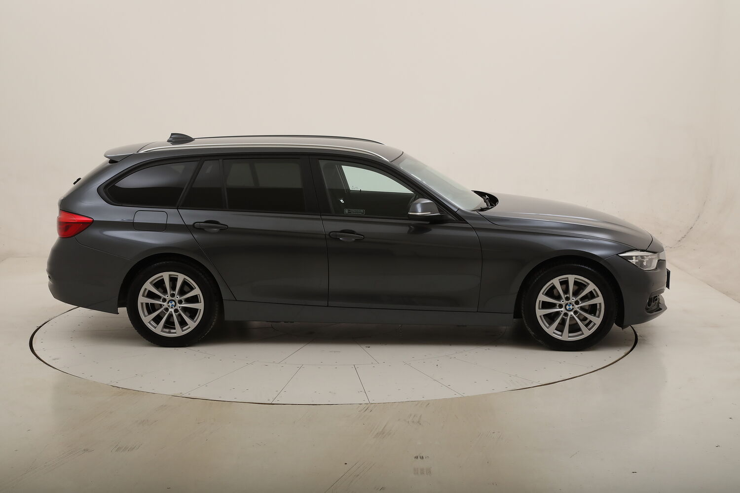 BMW Serie 3 318d Touring Business Advantage usata del 2019 con 95.125 km