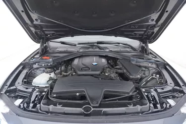 BMW Serie 3 318d Touring Business Advantage 2.0 Diesel 150CV Automatico Vano motore