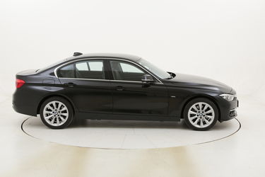 BMW Serie 3 330dA xDrive Luxury usata del 2016 con 55.228 km