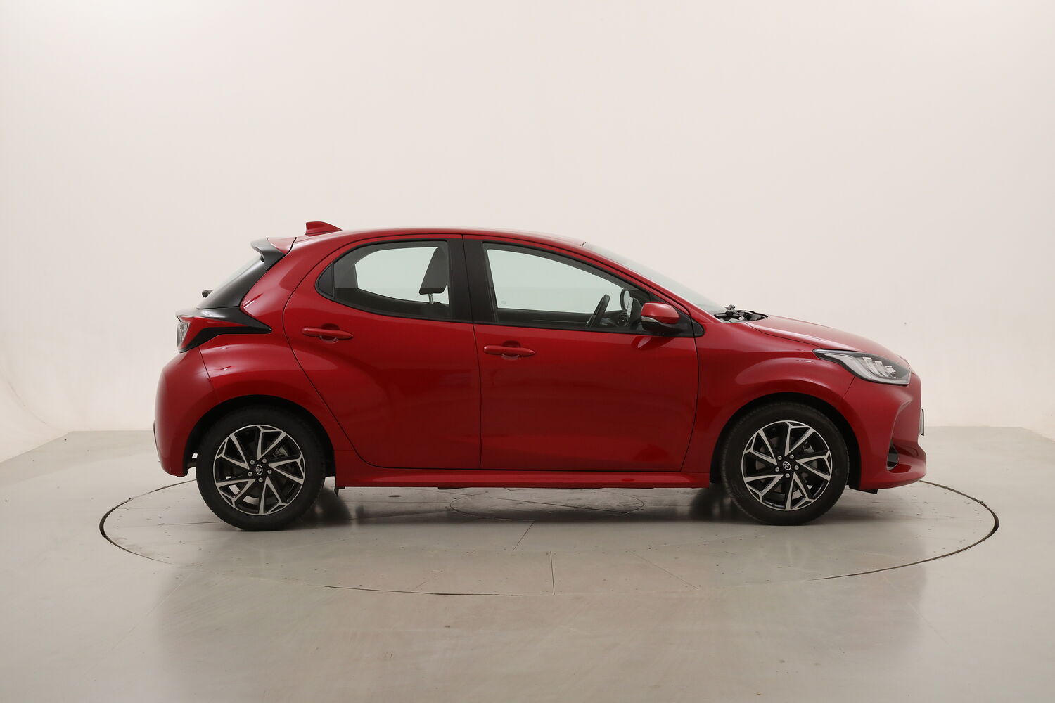 Toyota Yaris Hybrid Trend usata del 2022 con 101.271 km