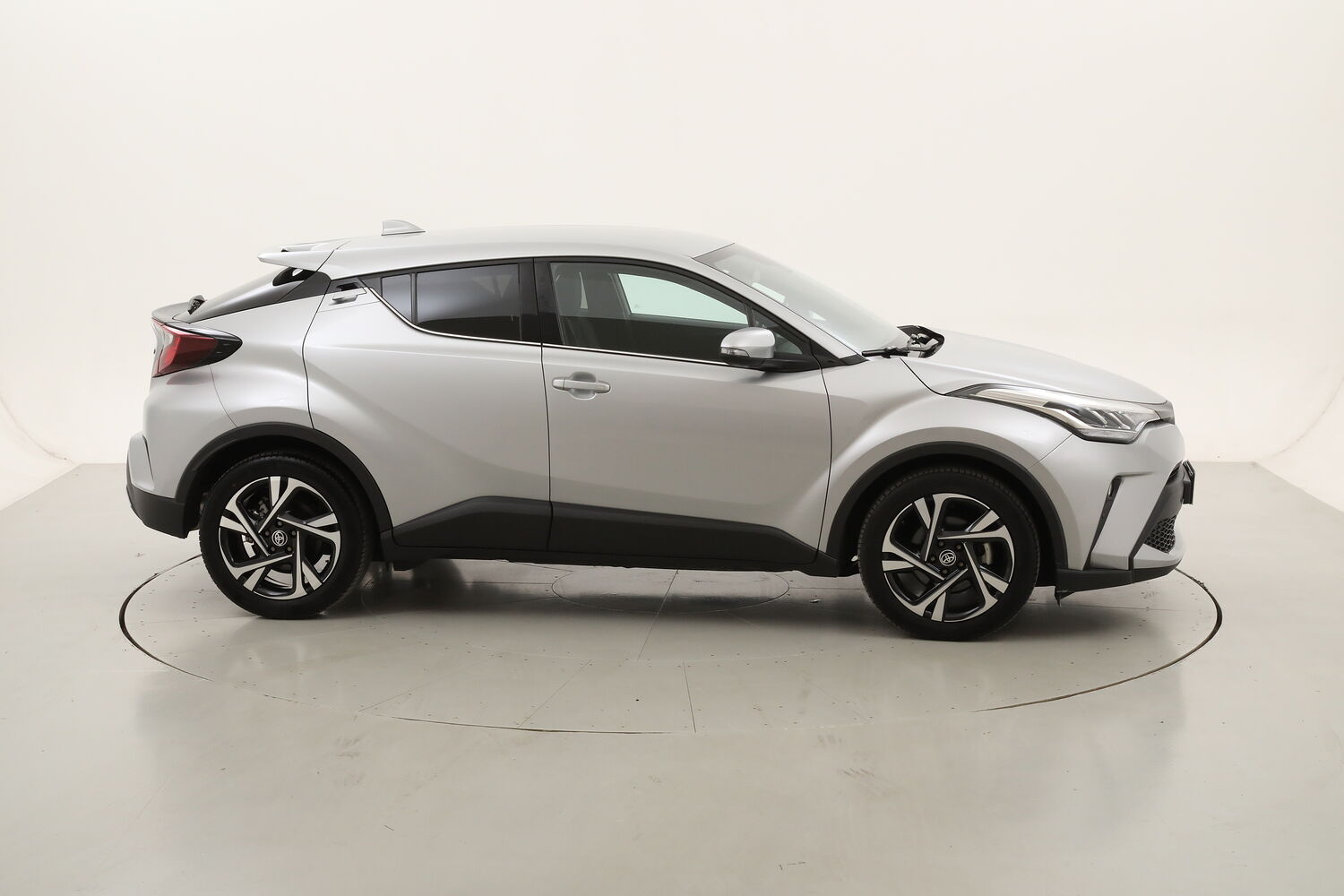 Toyota C-HR Hybrid Morebusiness usata del 2024 con 17.917 km