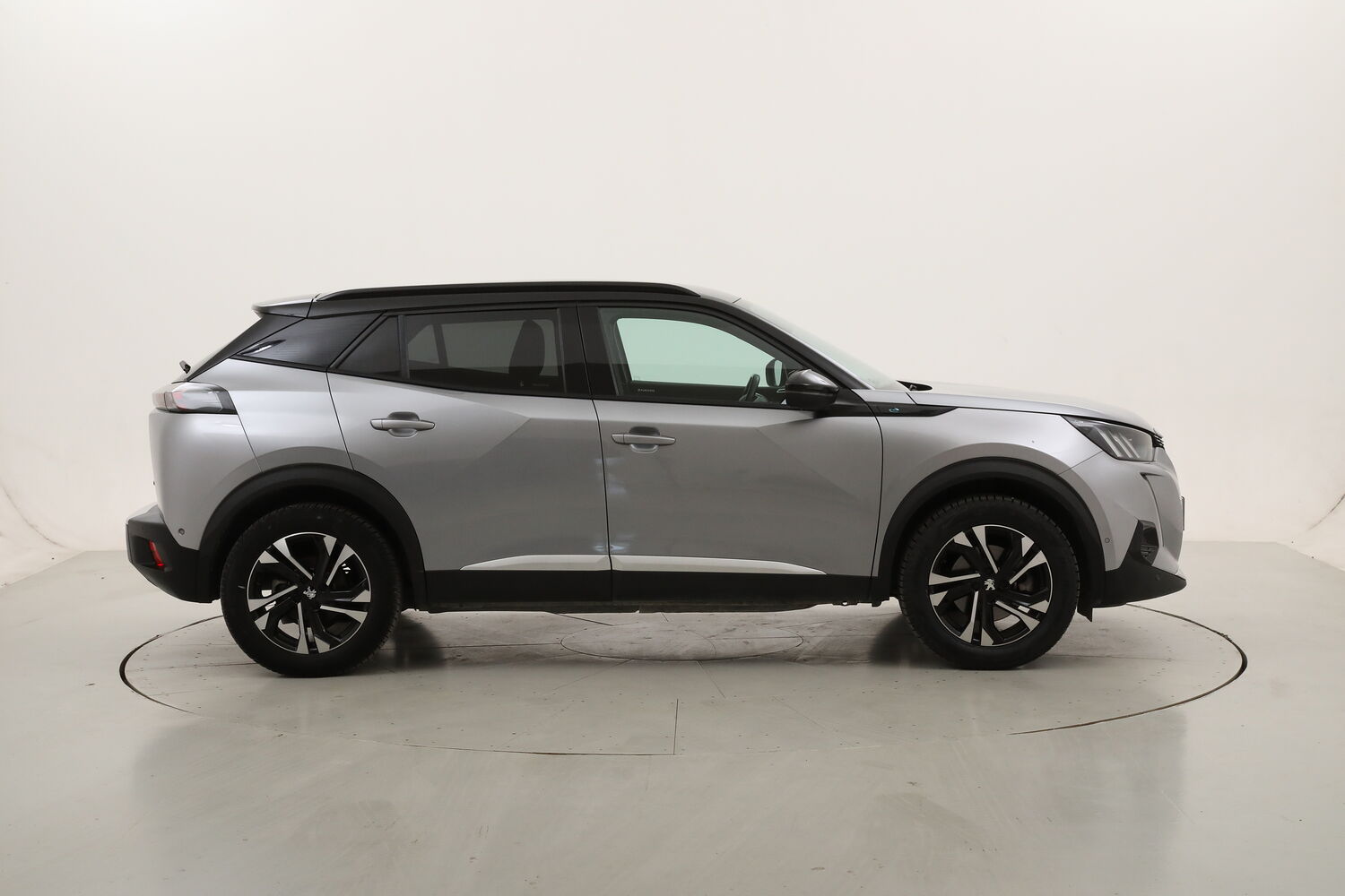 Peugeot 2008 GT usata del 2022 con 65.890 km