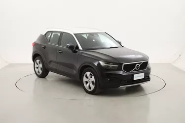 Volvo XC40 B4 Momentum Pro AWD Geartronic 2.0 Mild Hybrid 197CV Automatico Volvo XC40 B4 Momentum Pro AWD Geartronic 2.0 Mild Hybrid 197CV Automatico