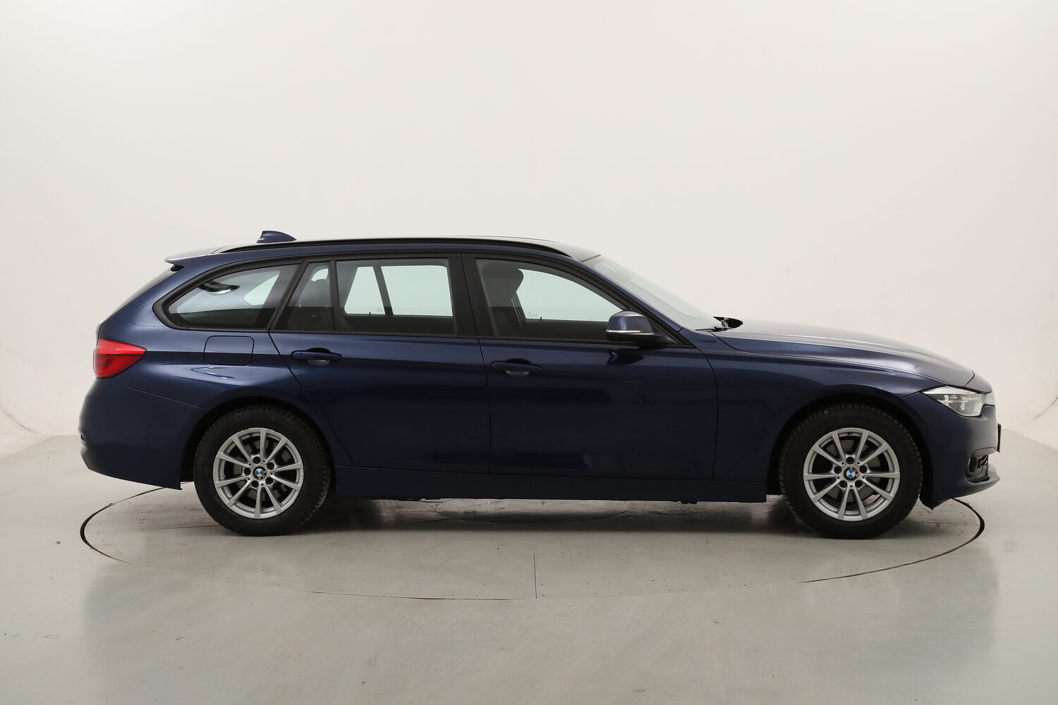 BMW Serie 3 318d Touring Business Advantage xDrive usata del 2017 con 65.198 km