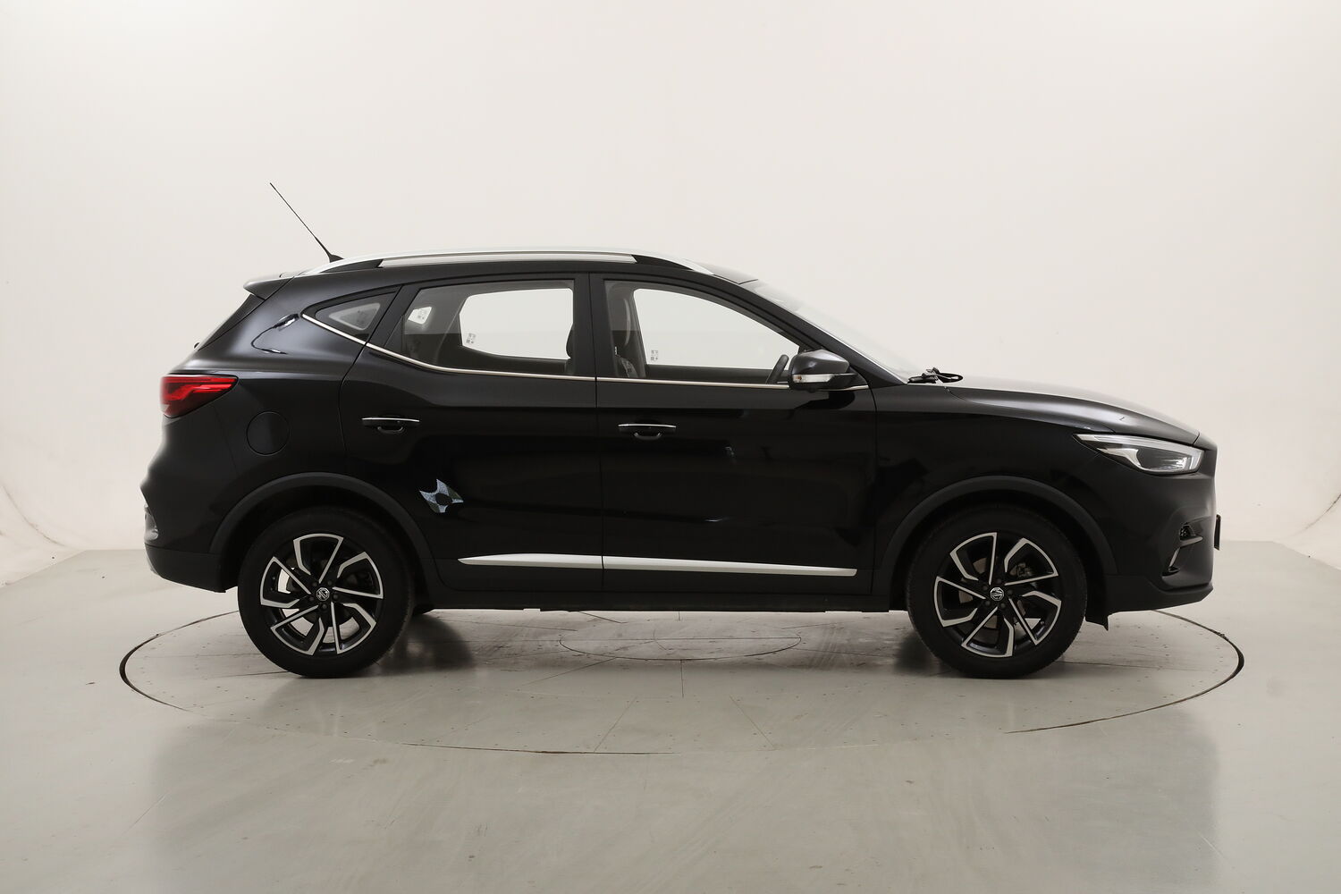MG ZS Luxury usata del 2023 con 26.649 km