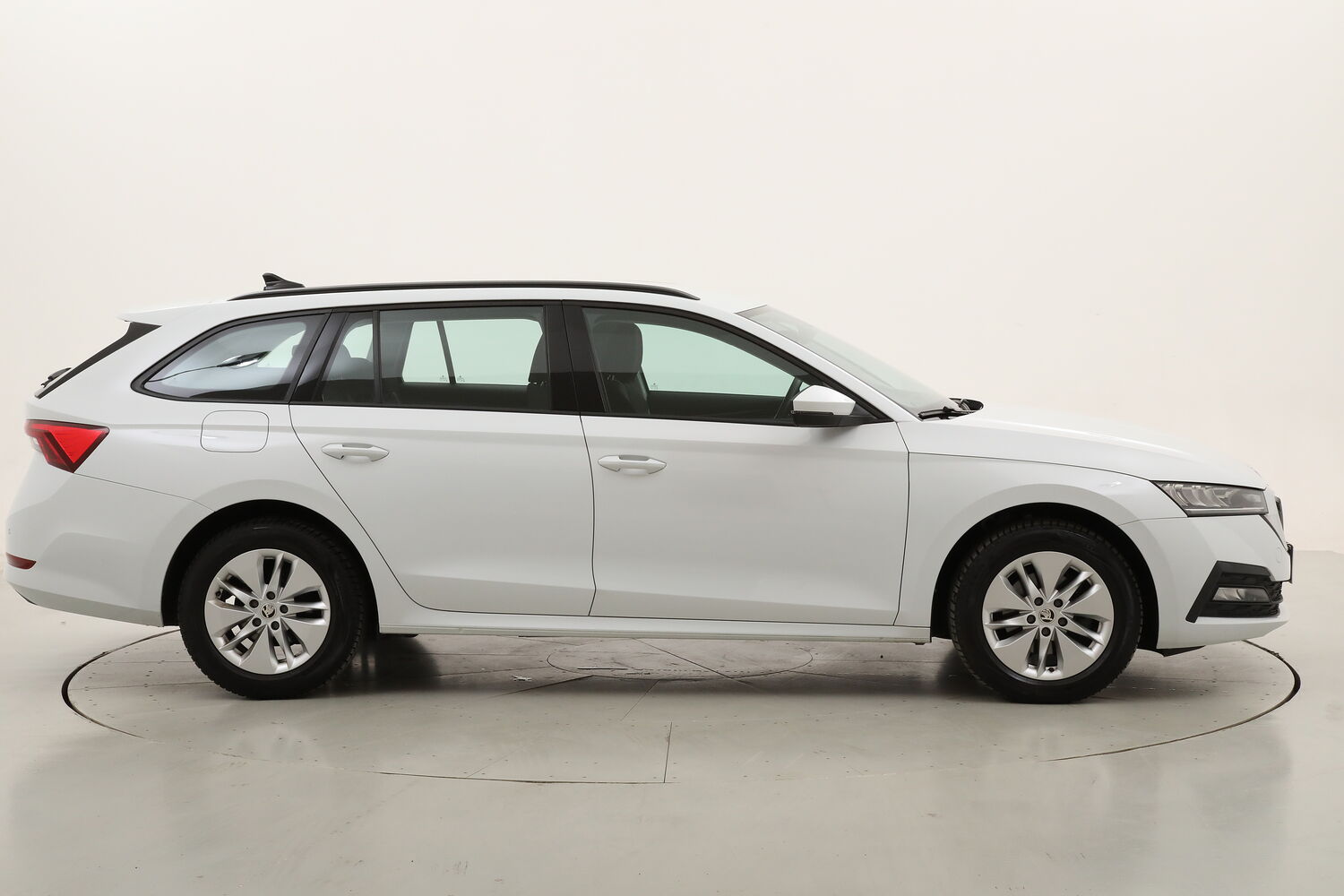 Skoda Octavia Wagon Executive usata del 2023 con 64.094 km