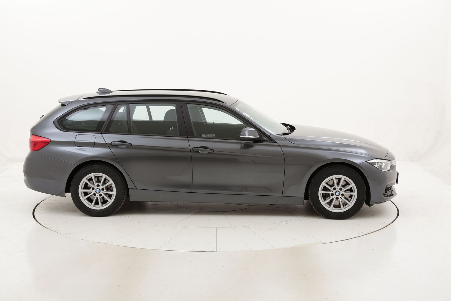 BMW Serie 3 320d Touring Business Advantage Aut. usata del 2018 con 25.849 km