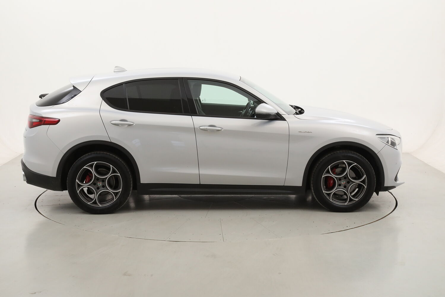 Alfa Romeo Stelvio Executive Q4 AT8 usata del 2021 con 107.805 km