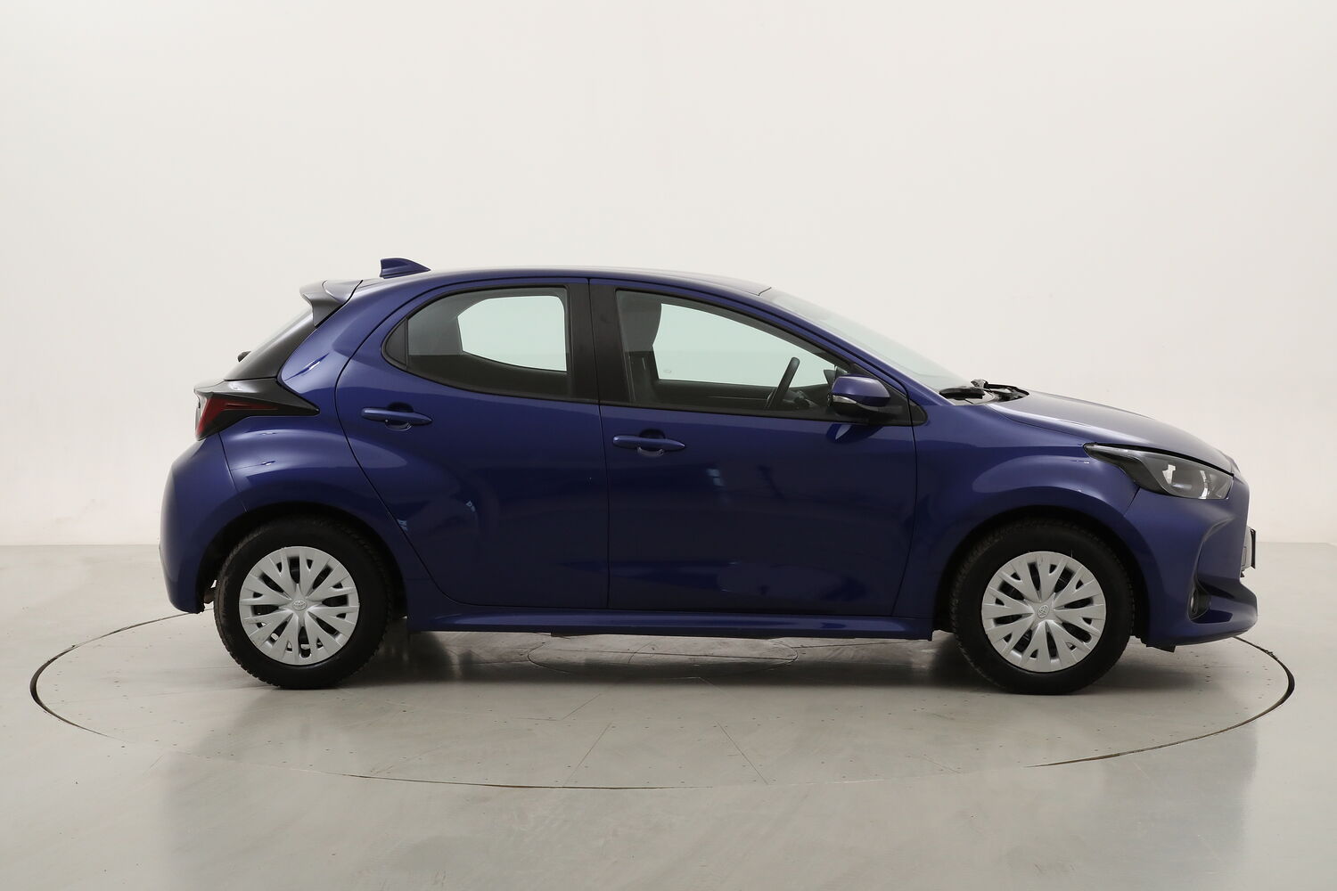 Toyota Yaris Hybrid Business usata del 2022 con 103.932 km