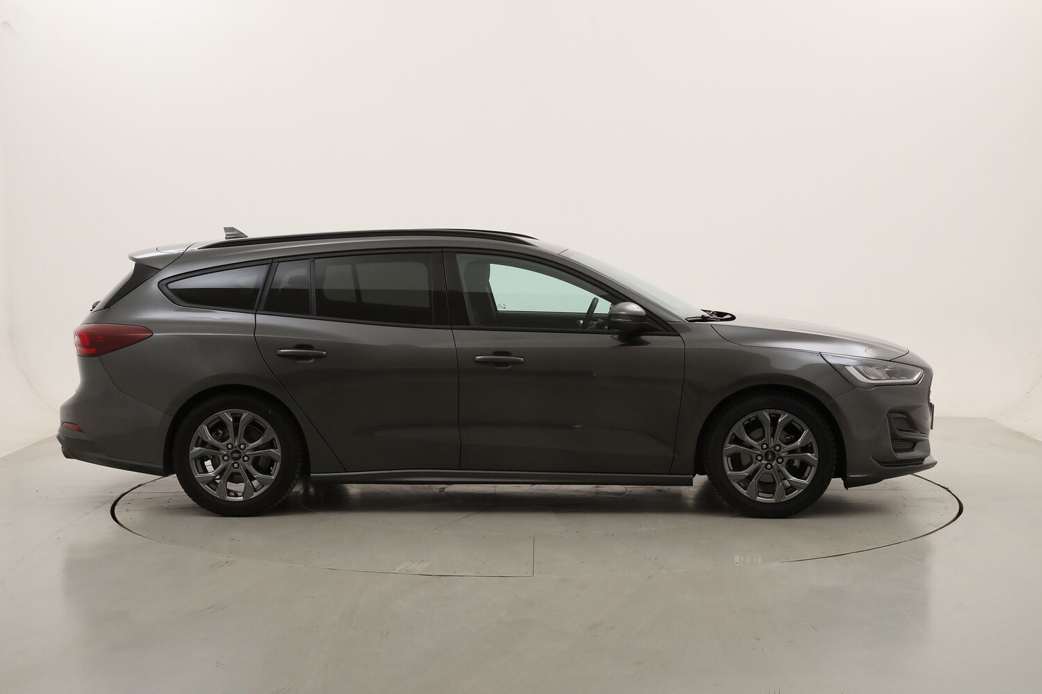 Ford Focus ST-Line SW usata del 2025 con 46.429 km