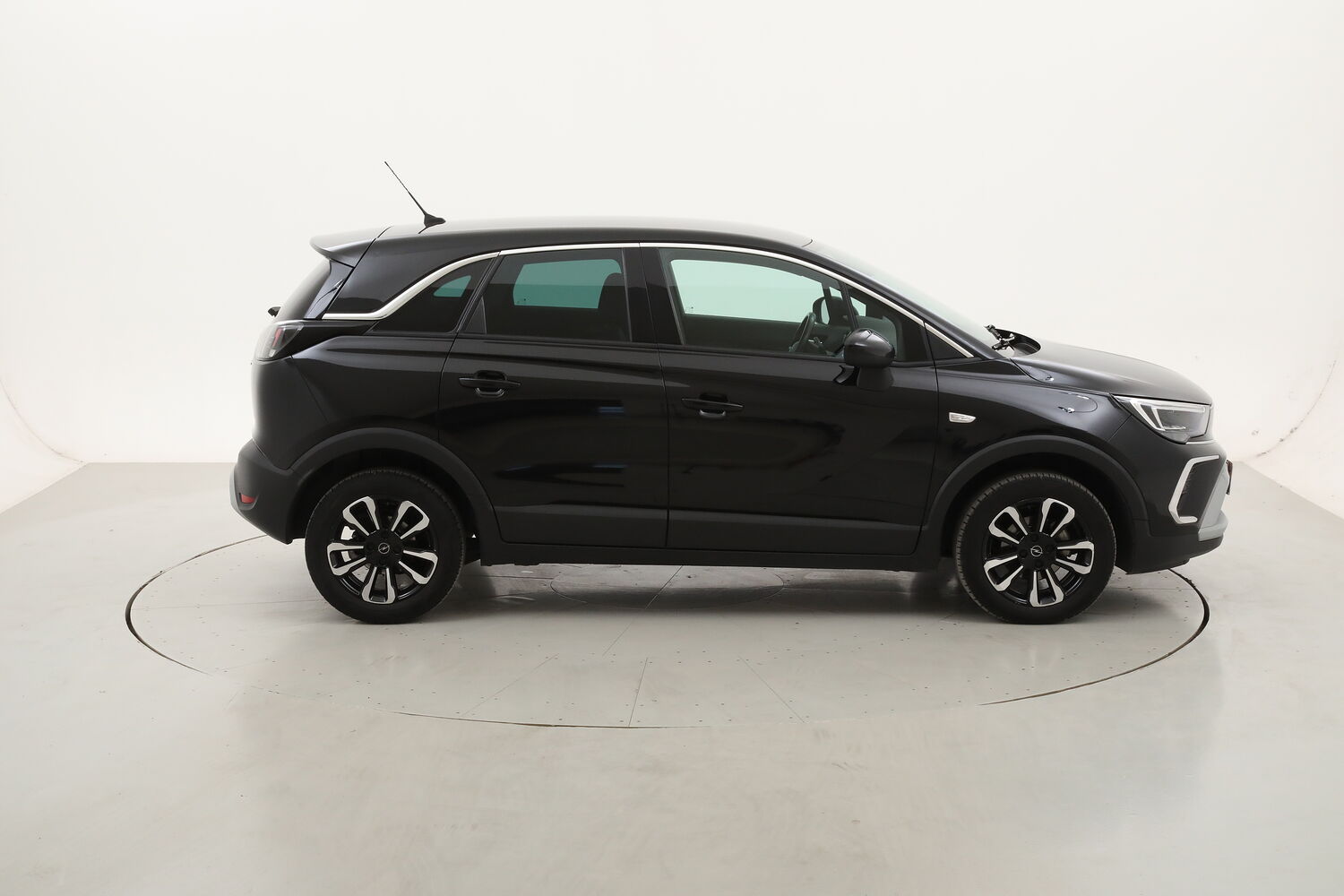 Opel Crossland Elegance usata del 2023 con 68.965 km