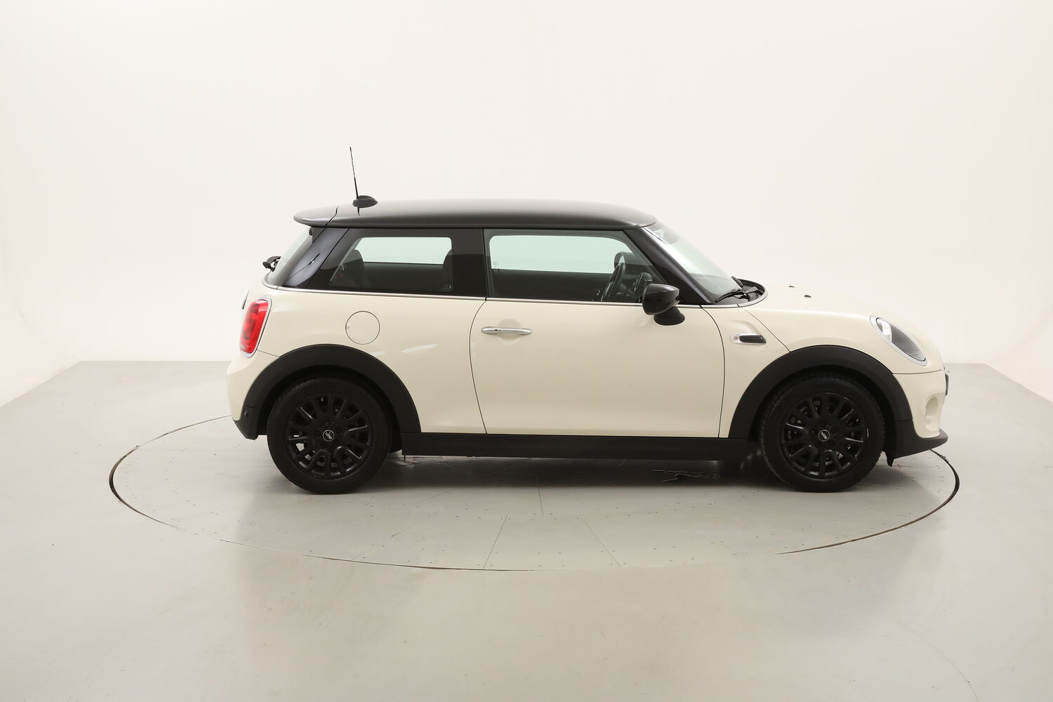 Mini 3 porte Cooper Boost usata del 2019 con 43.312 km