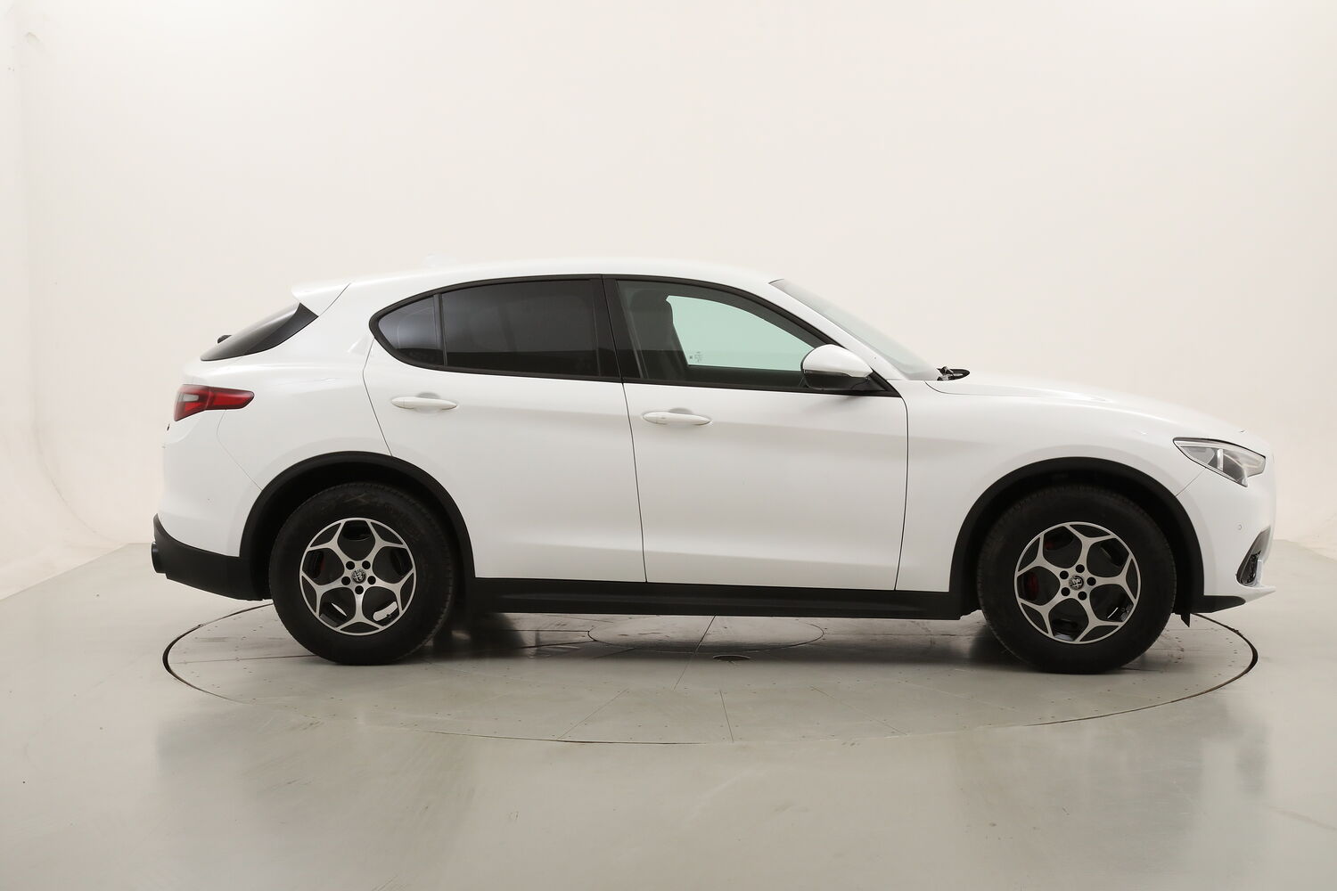Alfa Romeo Stelvio Super Business Q4 AT8 usata del 2022 con 23.045 km