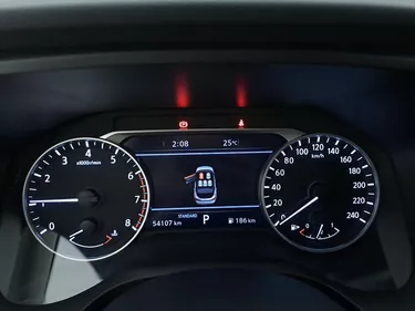 Nissan Qashqai Hybrid Business Xtronic 1.3 Mild Hybrid 158CV Automatico Interni