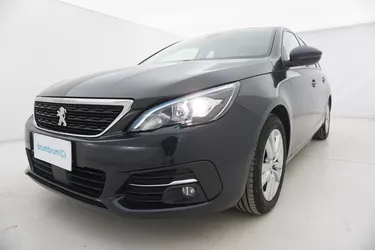 Peugeot 308 SW Business 1.5 Diesel 131CV Manuale Visione frontale