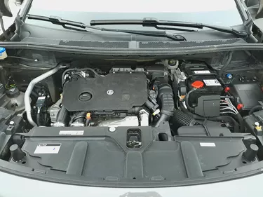 Peugeot 3008 Allure Pack EAT8 1.5 Diesel 131CV Automatico Vano motore