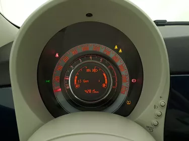 Fiat 500 Hybrid Cult 1.0 Mild Hybrid 70CV Manuale Interni