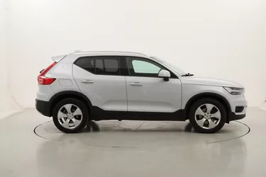 Volvo XC40 B4 Momentum AWD Geartronic 2.0 Mild Hybrid 197CV Automatico Volvo XC40 B4 Momentum AWD Geartronic 2.0 Mild Hybrid 197CV Automatico