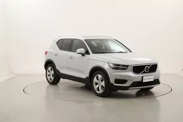 Volvo XC40 B4 Momentum AWD Geartronic 2.0 Mild Hybrid 197CV Automatico Volvo XC40 B4 Momentum AWD Geartronic 2.0 Mild Hybrid 197CV Automatico